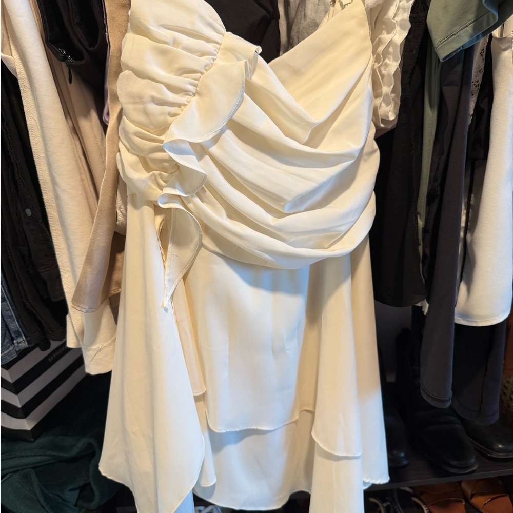 Cream Asymmetrical Ruched skirt